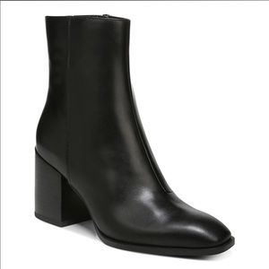 WORN ONCE* Vionic Harper Booties in black leather 7.5